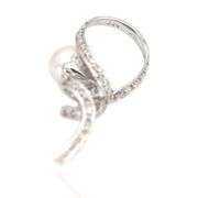 18K (750) White Gold Natural Diamond and White Pearl Pendant Necklace