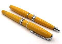 Waterman rare charlston yellow 18kt fountian pen and ball point pen set