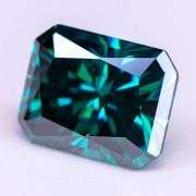 Amazing 8 Ct Emerald Green Radiant Emerald Cut Fire Moisssanite Solitaire