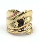 18kt Yellow gold Scalloped wide gold band