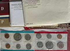 Two Each US Mint Sets  1971 1980 1984-5 1987