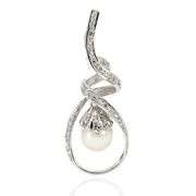 18K (750) White Gold Natural Diamond and White Pearl Pendant Necklace