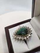 Extremely fine Victorian Emerald and diamonds ring