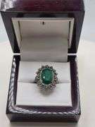 Extremely fine Victorian Emerald and diamonds ring