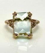 14 kt Yellow Gold Ring with 3.5 tg Pariba Emerald Cut