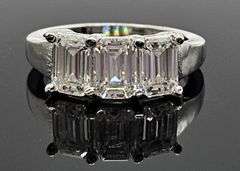 Sparkling 3.05 Ct Eye Cleajnj White Fire Mossanite Ring