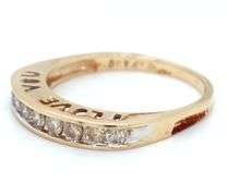 10kt Yellow gold Love diamond band