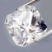 Superb 11.40ct AAA grade diamond white Quartz