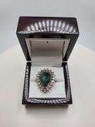 Extremely fine Victorian Emerald and diamonds ring