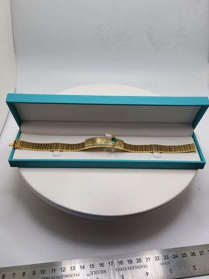 Investment! Gents Signed Italian 18KT Yellow Gold Bracelet with a very fine quality Zambian Emerald 
