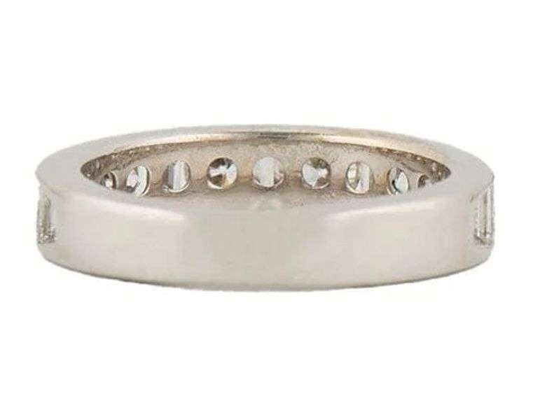 0.70ctw Baguette and Round Diamond Wedding Band Ring in 14K