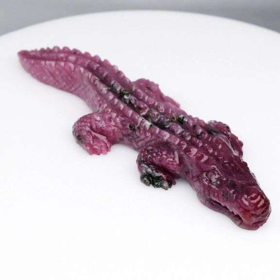Look at this 67.46ct alligator cut from pure Ruby!