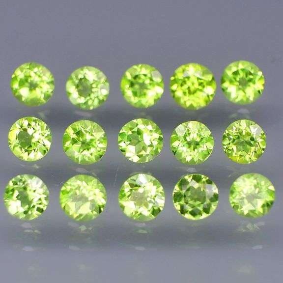 Superb 4.26ct high fire VS Peridot set -UNTREATED!!!