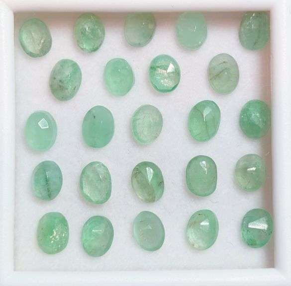 Look! It's a 6.73ct set of Emeralds with matched size and color!
