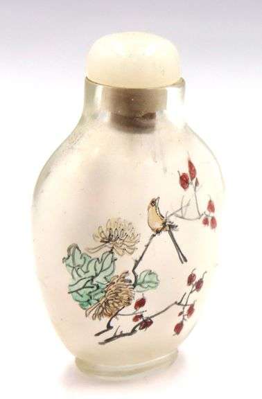 Vintage Chinese reversible painted glass snuff bottle