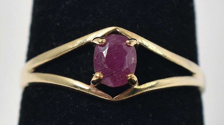 Amazing 10K Yellow Gold Approx. 0.47CTW Ruby Gemstone Solitaire Ring