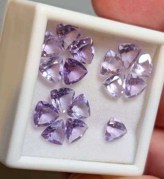 Glittering! 10.62ct high fire trillian cut Amethyst set!