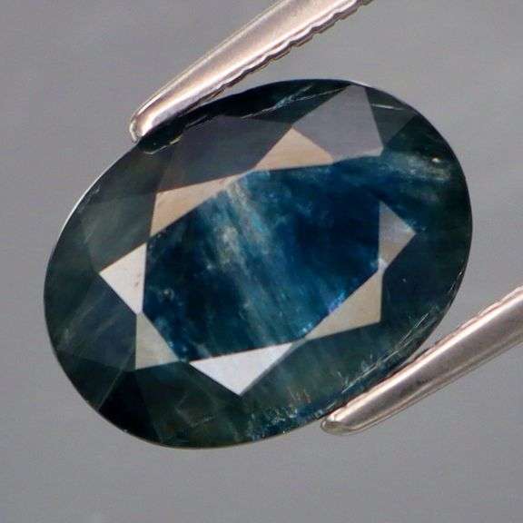 Simply gorgeous 2.84ct striated blue Sapphire -Heated only!