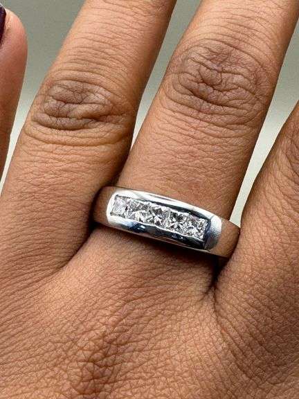 14K White Gold Princess Cut Wedding Band of 1.05ct