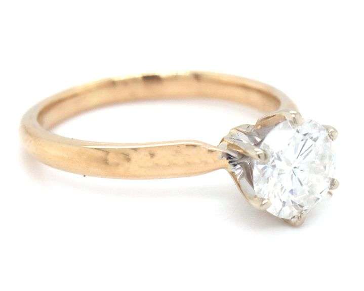 14kt Yellow gold 1.01ct round brilliant cut solitaire diamond ring