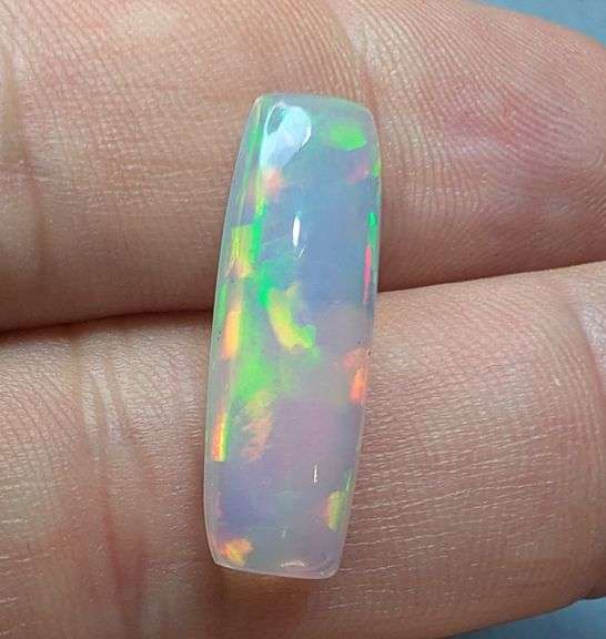 Full fire! 4.37ct rainbow block pattern Ethiopian Opal