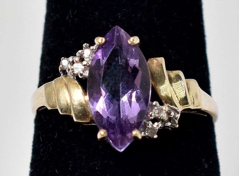 Admirable 10K Yellow Gold Amethyst Gemstone Ring with Diamond Accents