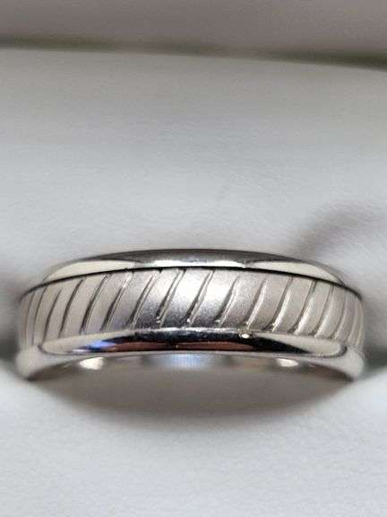 14KT White Gold Band
