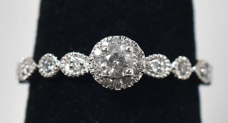 Sparkling 10K White Gold Approx. 0.10CTS Diamond Ring