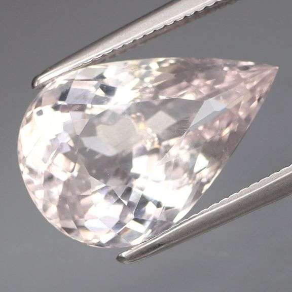 Simply brilliant! Full fire untreated 5.43ct Brazilian Morganite
