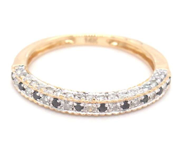 14kt Yellow gold 0.20ctw black and white diamond band