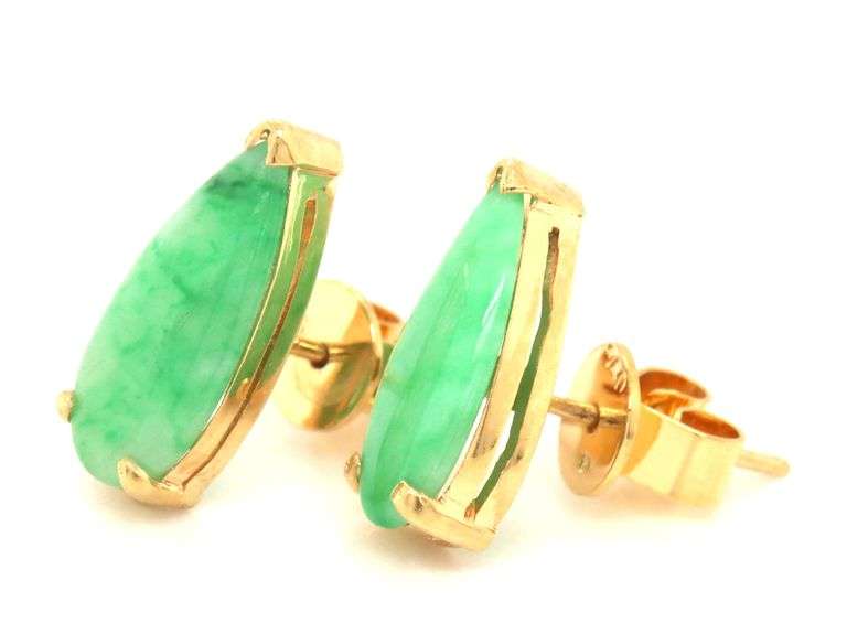 18kt Yellow gold pear green Jade earrings