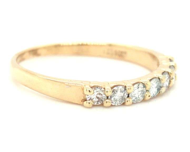 14kt Yellow gold 0.40ctw diamond band