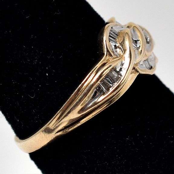 Sparkling 10K Yellow Gold Diamond Ring
