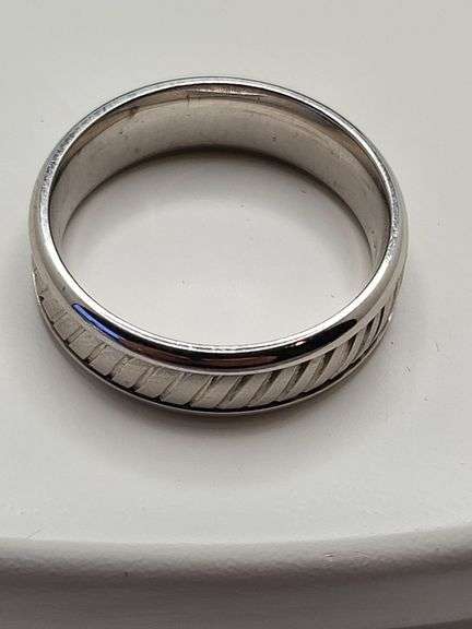 14KT White Gold Band