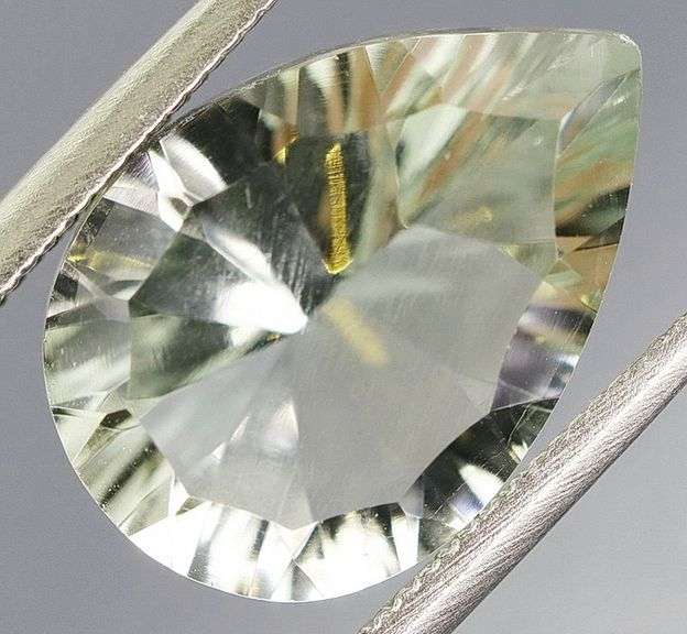 High grade 3.65ct platinum green Amethyst