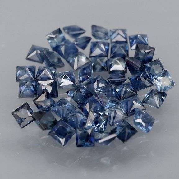 Deep blue and perfect for you! 3.21ct princess cut Sapphires!