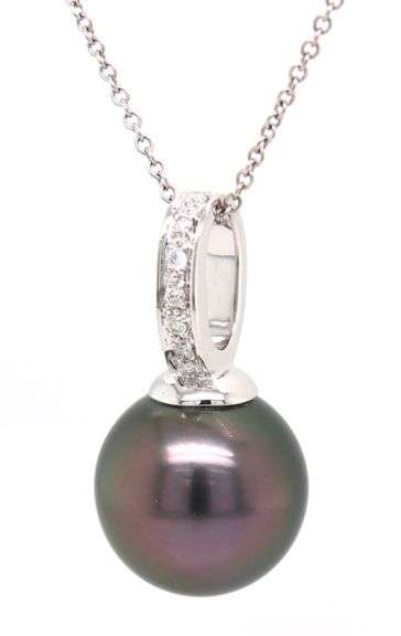 18kt White gold 12mm Peacock Tahitian pearl and diamond pendant on chain