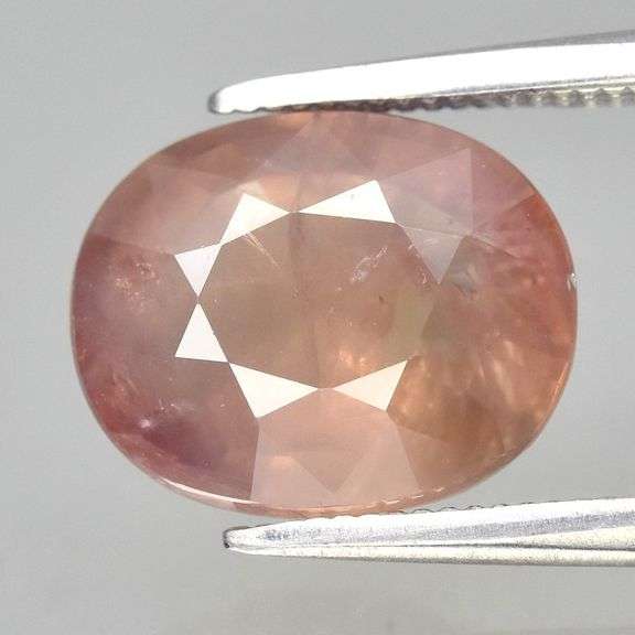 Get ready for your new favorite Sapphire! 3.45 carats worth!