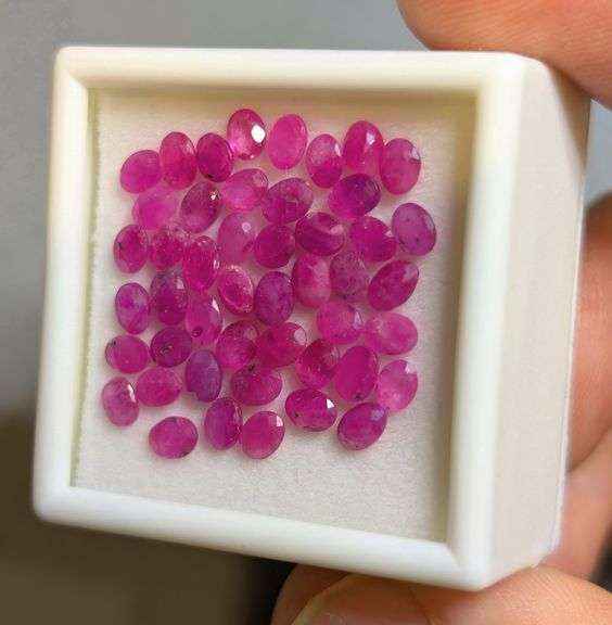 There are designer colors for days in this 9.97ct REAL Ruby set!