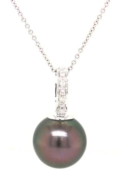 18kt White gold 12mm Peacock Tahitian pearl and diamond pendant on chain