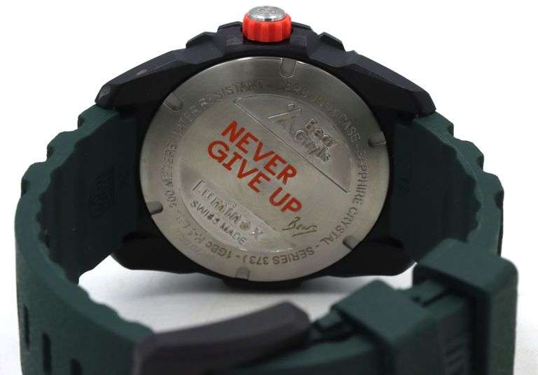 Luminox bear Gyrlls green mountain survival 43mm quartz watch