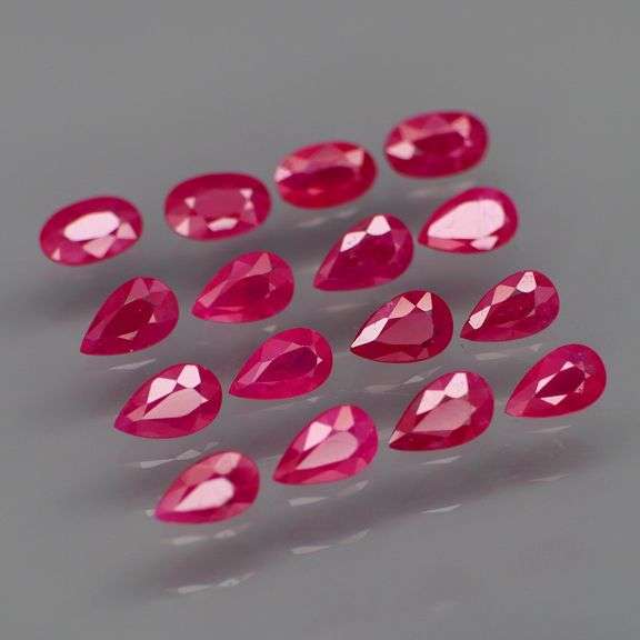 Collectors 3.87ct PIGEONS BLOOD Burmese Ruby set!!!