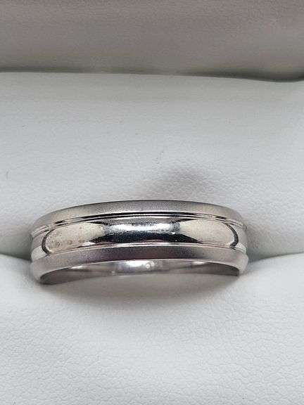 14KT White Gold Band