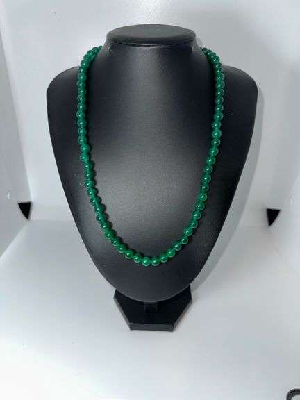 Beautiful 171.5 Cttw Natural Mined From The Earth Emerald Necklace