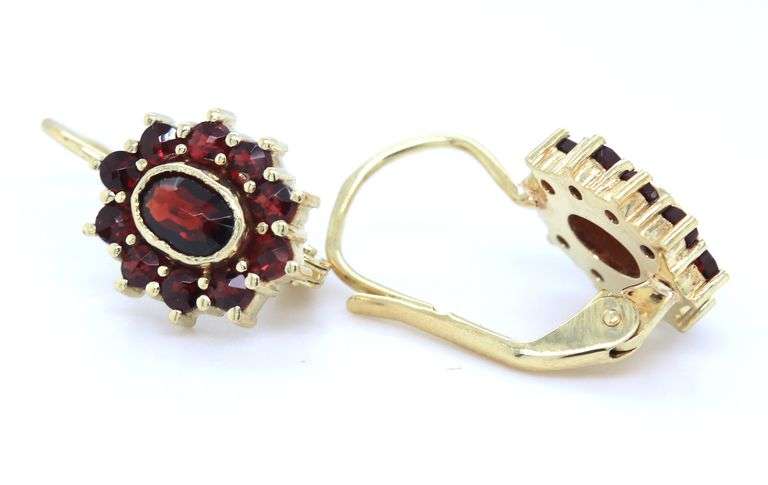 14kt Yellow gold Garnet cluster dangle earrings