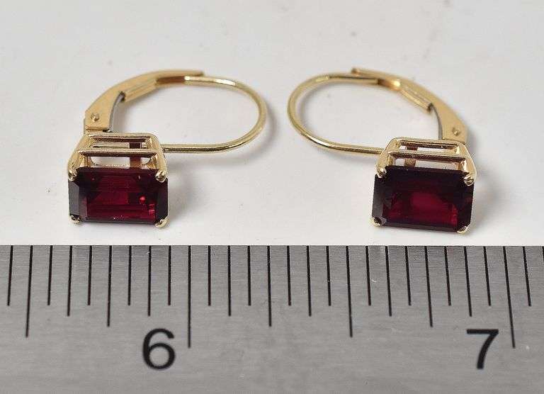 Amazing 14K Yellow Gold Approx. 3.12CTW Red Garnet Gemstone Dangle Earrings