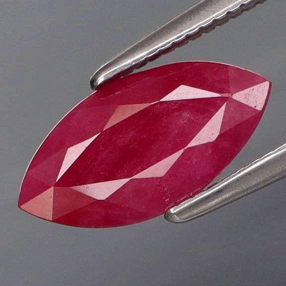 Stylish 1.50ct marquise cut pigeon's blood Burmese Ruby!!!