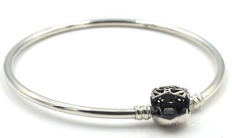 Pandora Celestial heart clasp bangle bracelet
