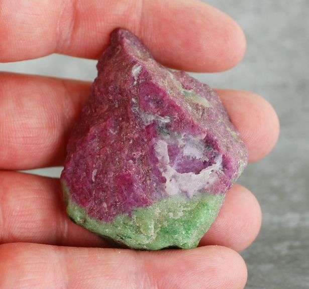 Stunning 233ct Ruby in Zoisite