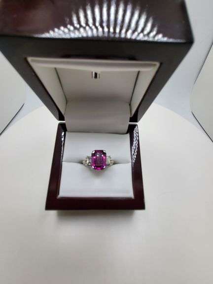 Handsome Garnet Gemstone Ring